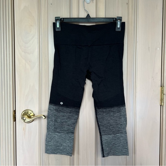 Lululemon seamlessly street capri ombré leggings black gray 9745 - Picture 4 of 10